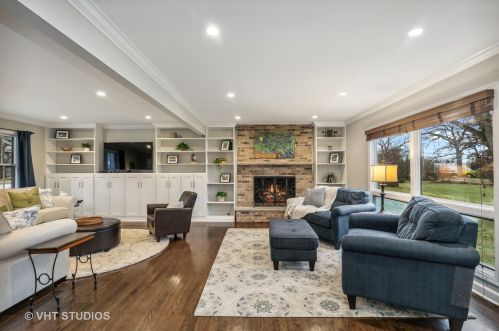 4609 Valerie Dr, Bull Valley, IL 60014-6337