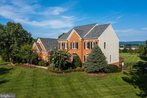 16655 Chestnut Overlook Dr, Purcellville, VA 20132-2872