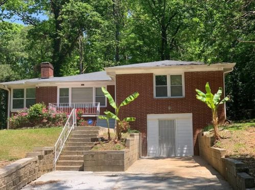 1617 Ezra Church Dr, Atlanta GA  30314-2138 exterior