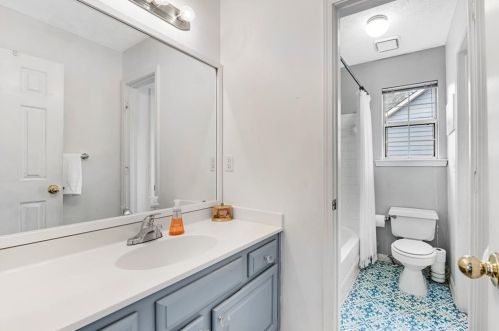 4072 Beaver Oaks Dr, Duluth GA  30096-5673 exterior