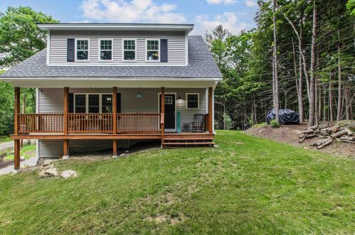 68 Rumford St, Concord, NH 03303-4240