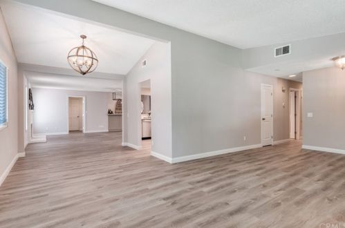 1262 Tiger Tail Dr, Riverside CA  92506-5475 exterior