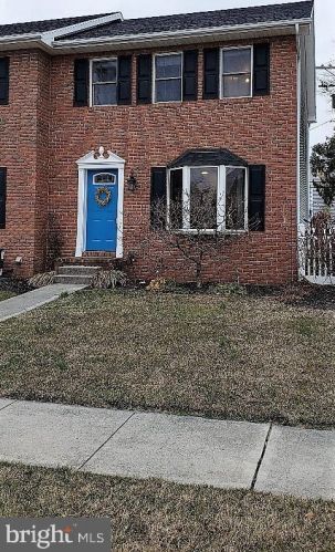 552 Walnut St, Hanover, PA 17331-2070