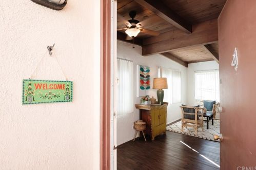 217 Moonstone St, Manhattan Beach, CA 90266-3039