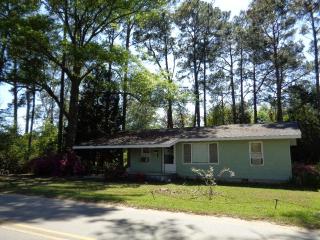 714 South Ave, Sparks, GA 31647-7919