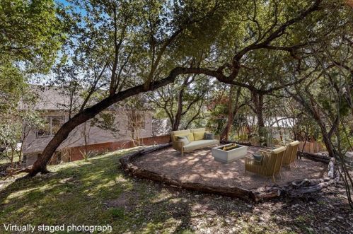 208 Ashworth Dr, Austin TX  78746 exterior