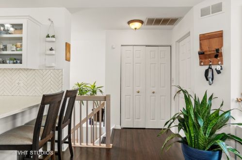 1130 Bristol Ct, Glendale Heights, IL 60139-3750