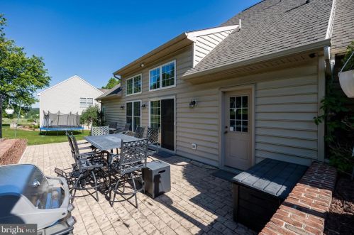 544 Bald Eagle Ct, Lancaster PA  17601-1180 exterior