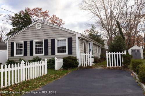 2904 Powhatan Ave, Point Pleasant Beach, NJ 08742-3561