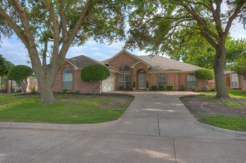 3120 Riverwood Dr, Fort Worth, TX 76116-9565