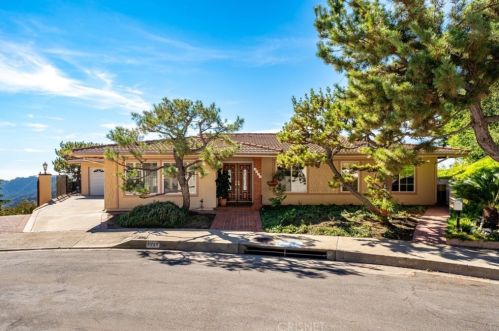 4028 Karen Lynn Dr, Glendale, CA 91206-1222