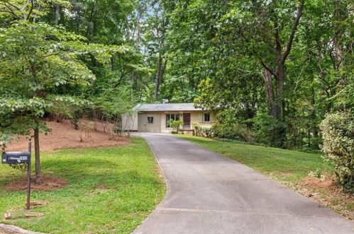 2072 Clairmont Ter, Atlanta GA  30345-2312 exterior