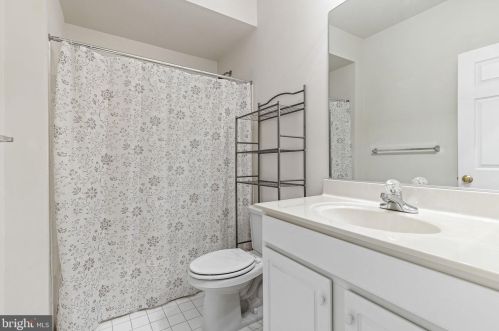 15672 Altomare Trace Way, Woodbridge VA  22193-5779 exterior