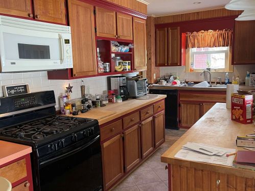 11 Cobb St, Keene, NH 03431-3523