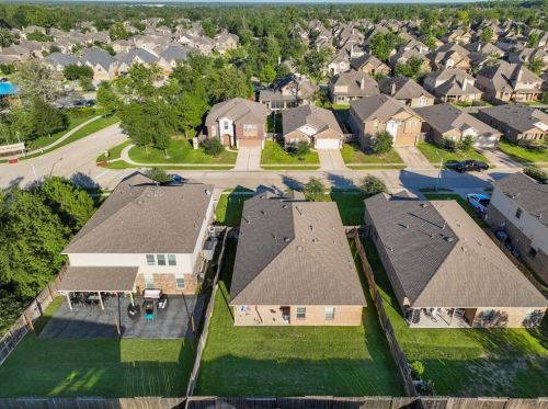138 Meadow Grove Dr, Conroe TX  77384 exterior
