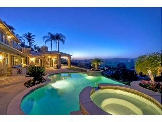 1350 Sierra Linda Dr, Escondido, CA 92025-7628