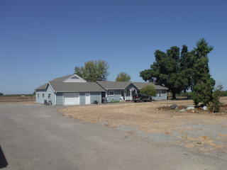 14415 Alpine Rd, Lodi, CA 95240-9421