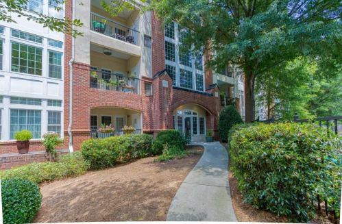 3636 Habersham Rd, Atlanta GA  30305-1153 exterior