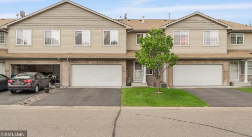 21132 Mustang Ln, Columbus, MN 55025