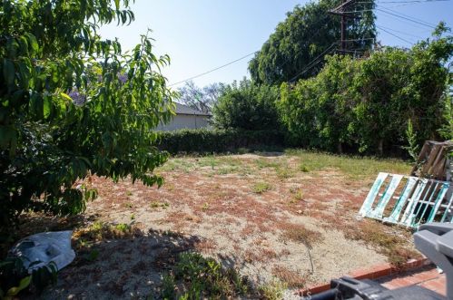 1401 Hillcrest Ave, Glendale CA  91202-1505 exterior