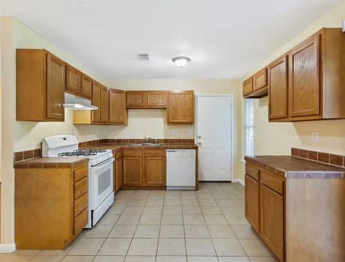 524 Catalpa St, Angleton TX  77515-4802 exterior