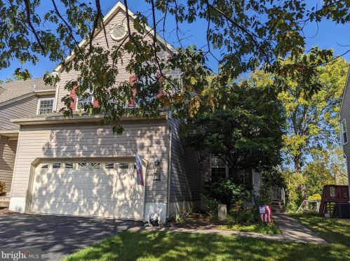 131 Susquehanna Trl, Allentown, PA 18104-8582