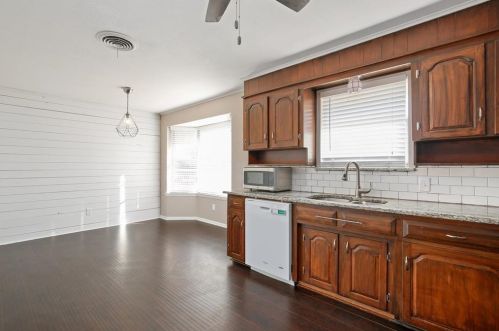 5625 Woodway Dr, Fort Worth TX  76133-2959 exterior