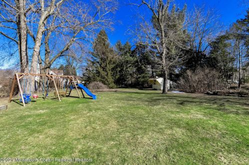 4 Marvin Rd, Middletown NJ 07748-2814 exterior