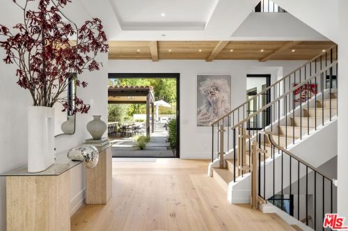 4670 Balboa Ave, Van Nuys, CA 91316-4105