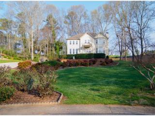 3889 Bluffview Pt, Marietta, GA 30062-7105
