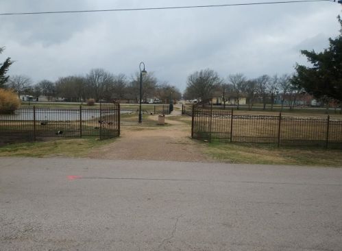 302 Maple St, Whitewright TX 75491-2616 exterior