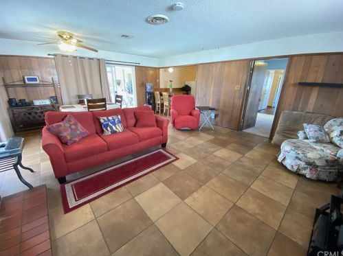 5610 Carson Rd, Riverside, CA 92506-3203
