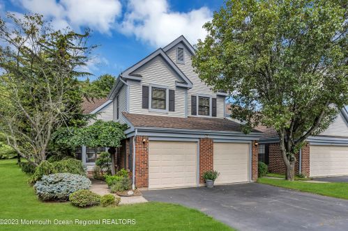 17 Rawson Cir, Tinton Falls NJ 07712-2579 exterior