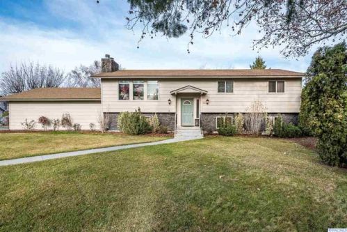 700 Georgia St, Kennewick, WA 99336-1652