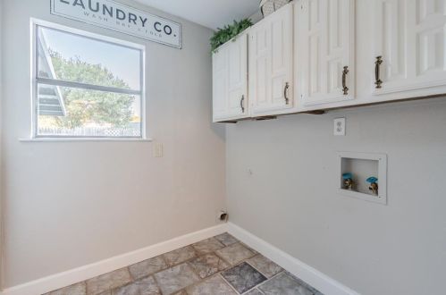 1939 Rambling Rdg Ln, Carrollton TX 75007-3154 exterior