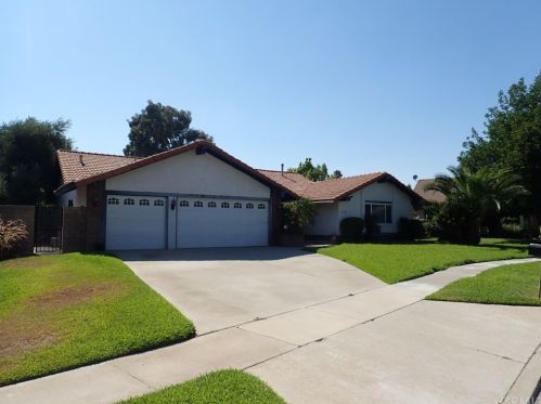 2172 Magnolia Ave, Rialto, CA 92377-4725