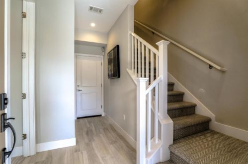 345 Rengstorff Ave, Mountain View, CA 94043-2825