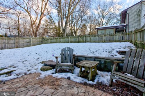 765 Dustin Dr, Lancaster PA  17601-1267 exterior