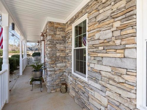 18 Muirfield Ct, Hiram, GA 30141-4497