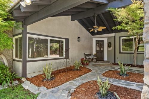 612 Valley View Dr, Redlands, CA 92373-7358
