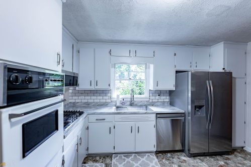 284 Easy St, Thomaston, GA 30286-2527