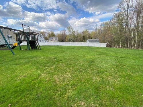 560 Wood Duck Dr, Torrington CT  06790-2587 exterior