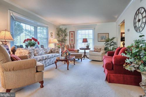 54 Strayer Dr, Carlisle PA 17013-4404 exterior