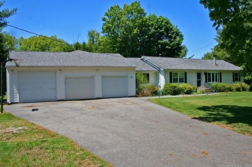 121 Jerry Daniels Rd, East Hampton, CT 06447-1232