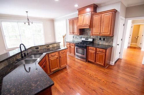 5170 Halcyon Dr, Atlanta GA  30349-1594 exterior