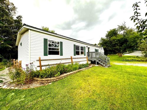 30 Bridge St, Unity, NH 03603-4904