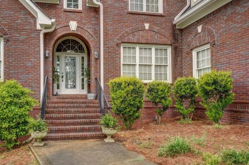 9169 Plantation Trce, Porterdale, GA 30014-6200