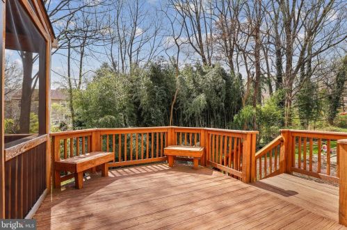 125 Snowy Owl Dr, Silver Spring MD 20901-1656 exterior