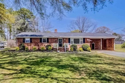 6221 Pine St, Pacolet, SC 29372-2530