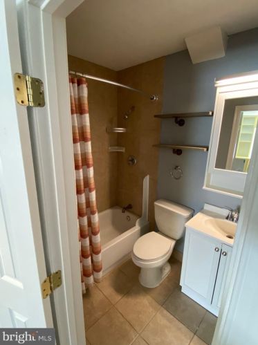 18910 White Oak Dr, Triangle VA  22172-2134 exterior